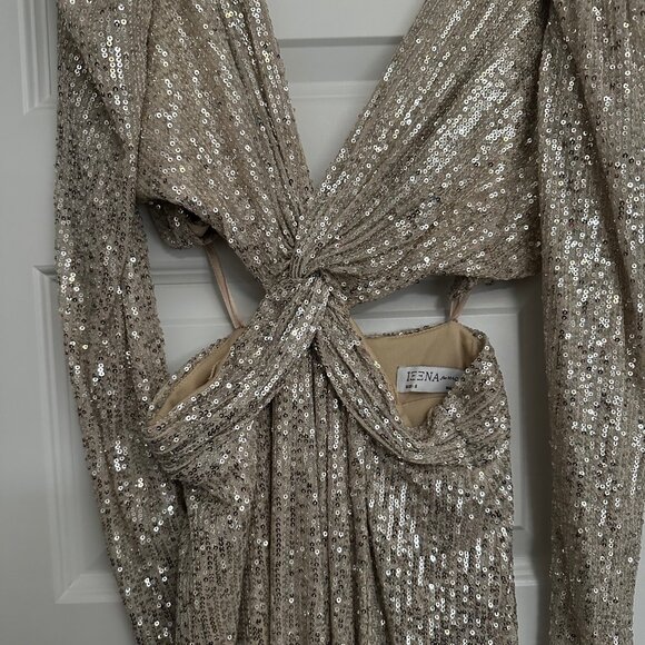 Mac Duggal Sequined Criss Cross Long Sleeve Gown Size 2 - Picture 11 of 11